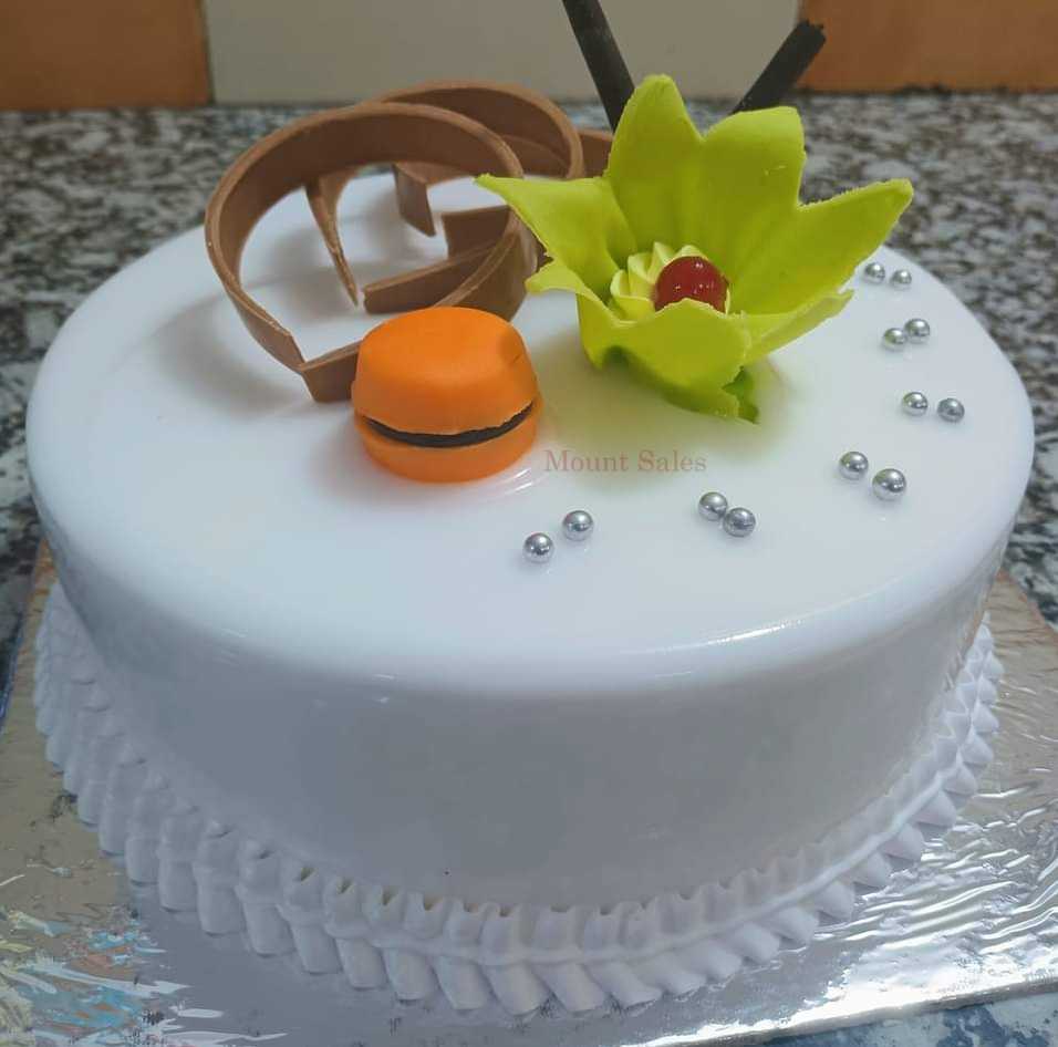 Premium RED N White Velvet Cake